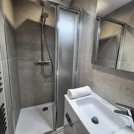 Apartment La - La Mae-9791